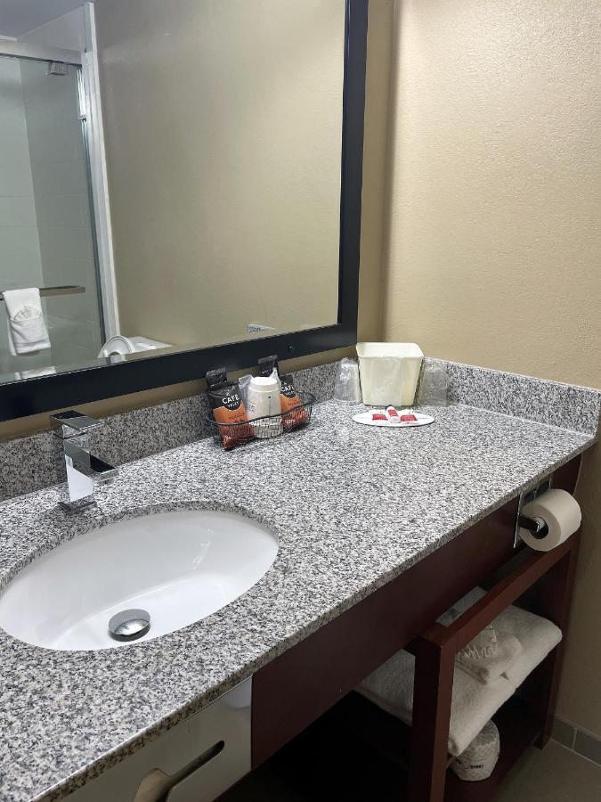 Hotel Super 8 By Wyndham Raleigh North East Extérieur photo