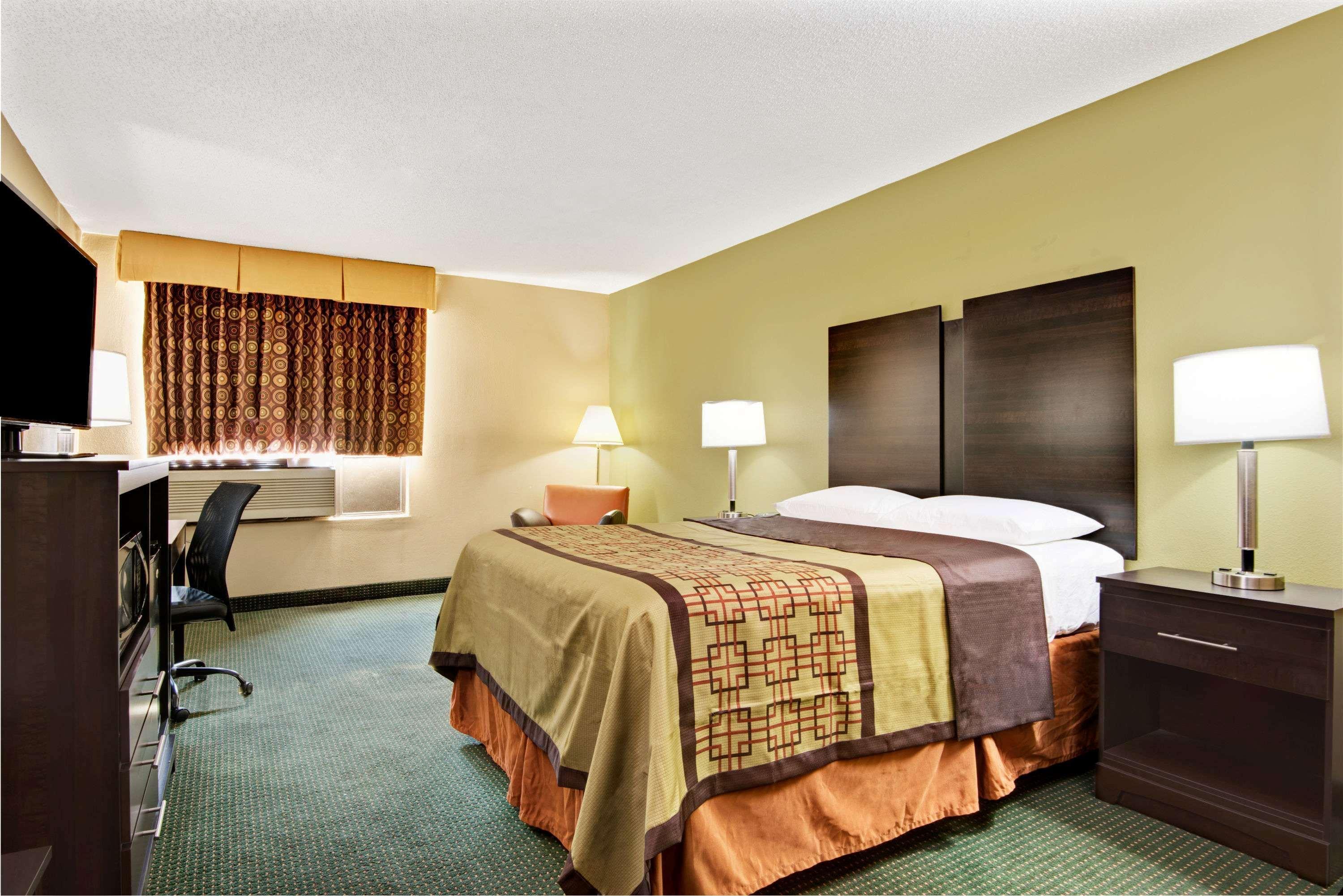 Hotel Super 8 By Wyndham Raleigh North East Extérieur photo